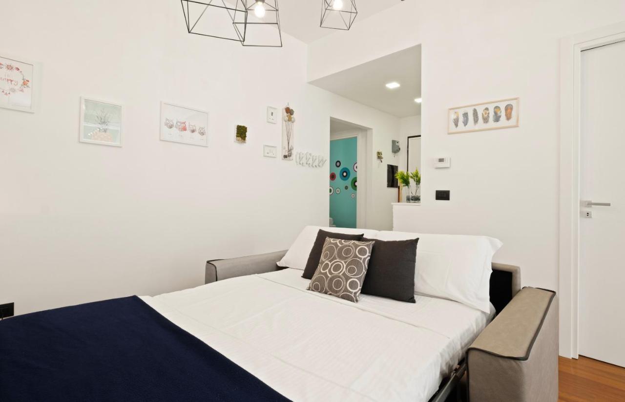 רומא 3 Bed Modern Flat - 15 Minutes Walk To Colosseum מראה חיצוני תמונה