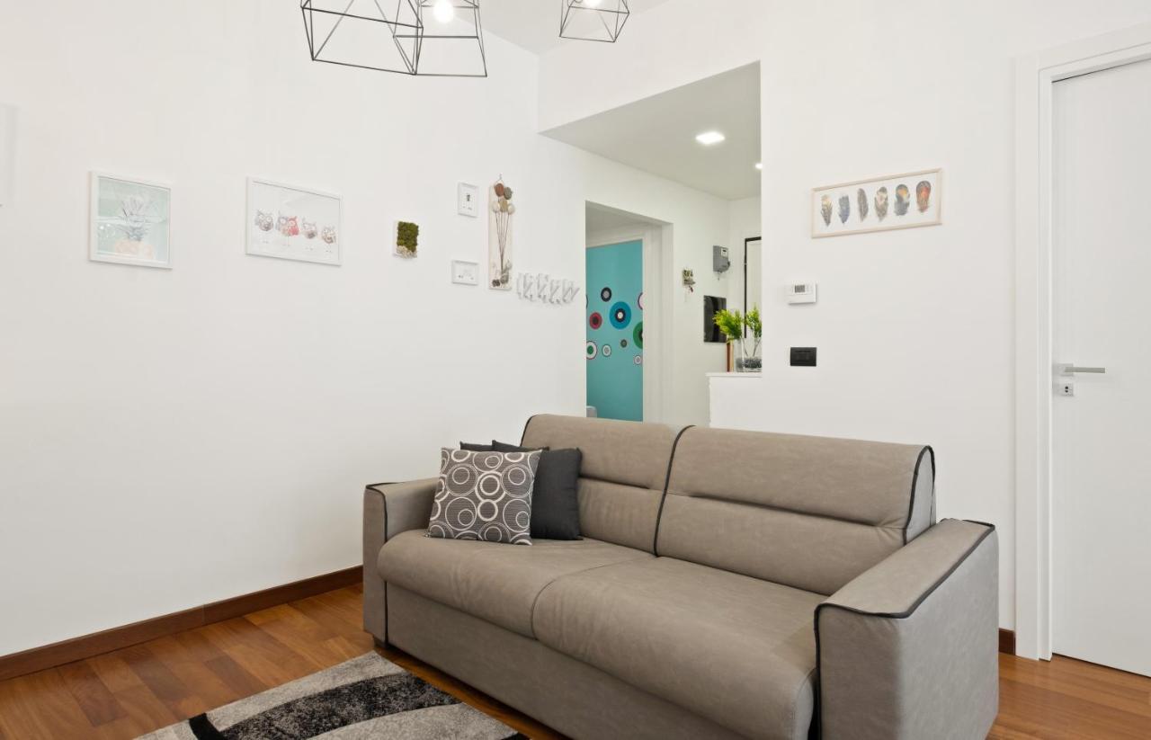 רומא 3 Bed Modern Flat - 15 Minutes Walk To Colosseum מראה חיצוני תמונה
