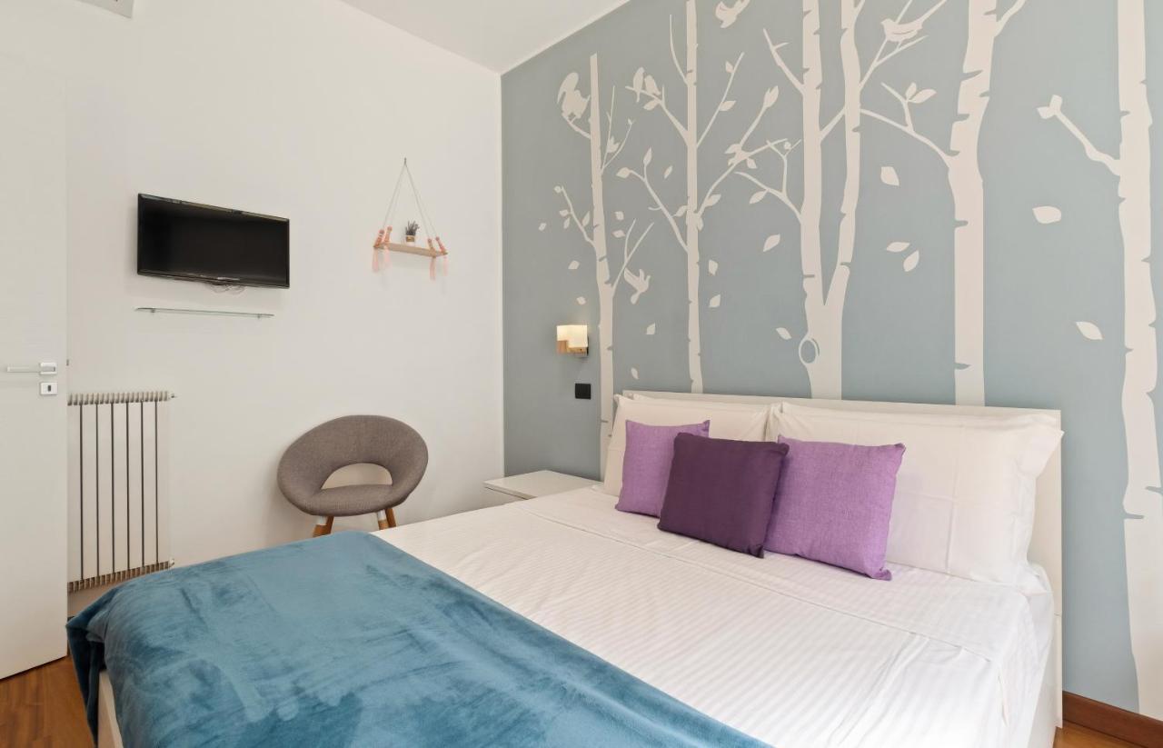 רומא 3 Bed Modern Flat - 15 Minutes Walk To Colosseum מראה חיצוני תמונה