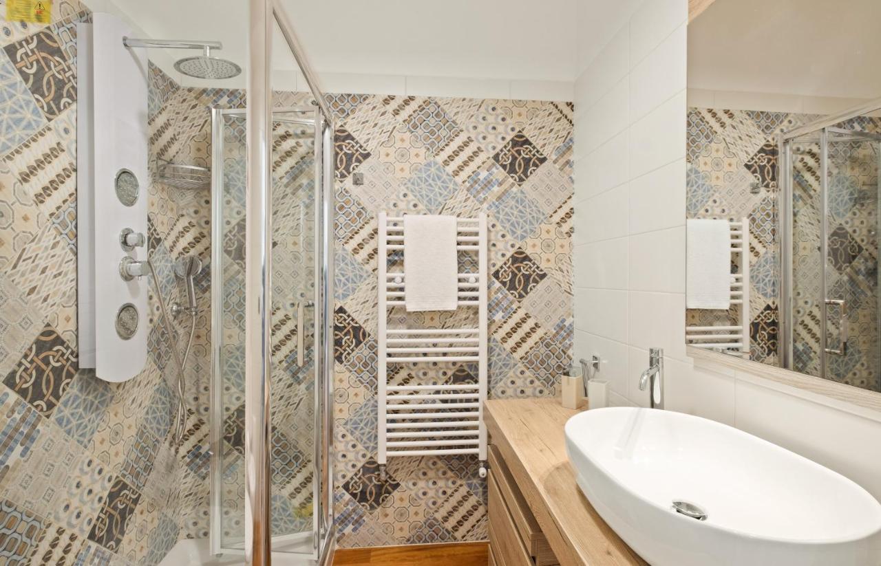 רומא 3 Bed Modern Flat - 15 Minutes Walk To Colosseum מראה חיצוני תמונה