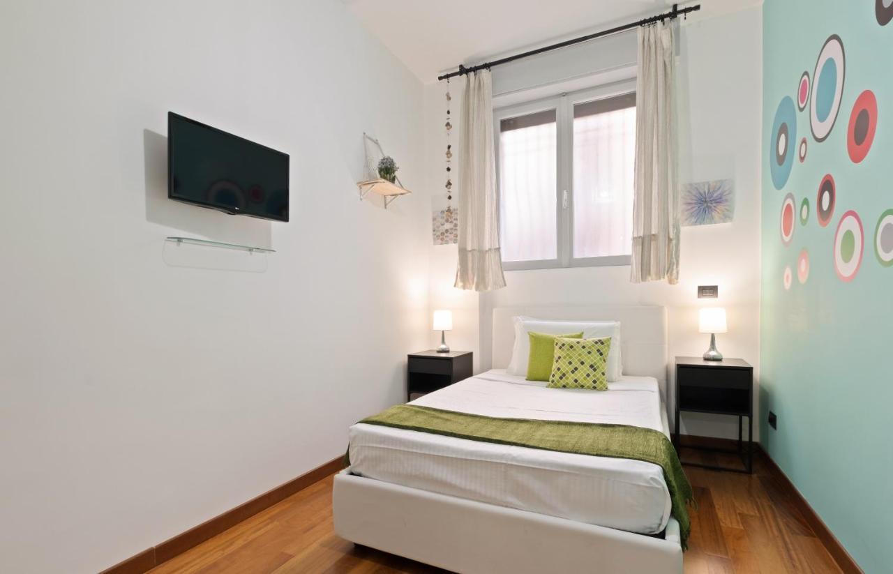 רומא 3 Bed Modern Flat - 15 Minutes Walk To Colosseum מראה חיצוני תמונה