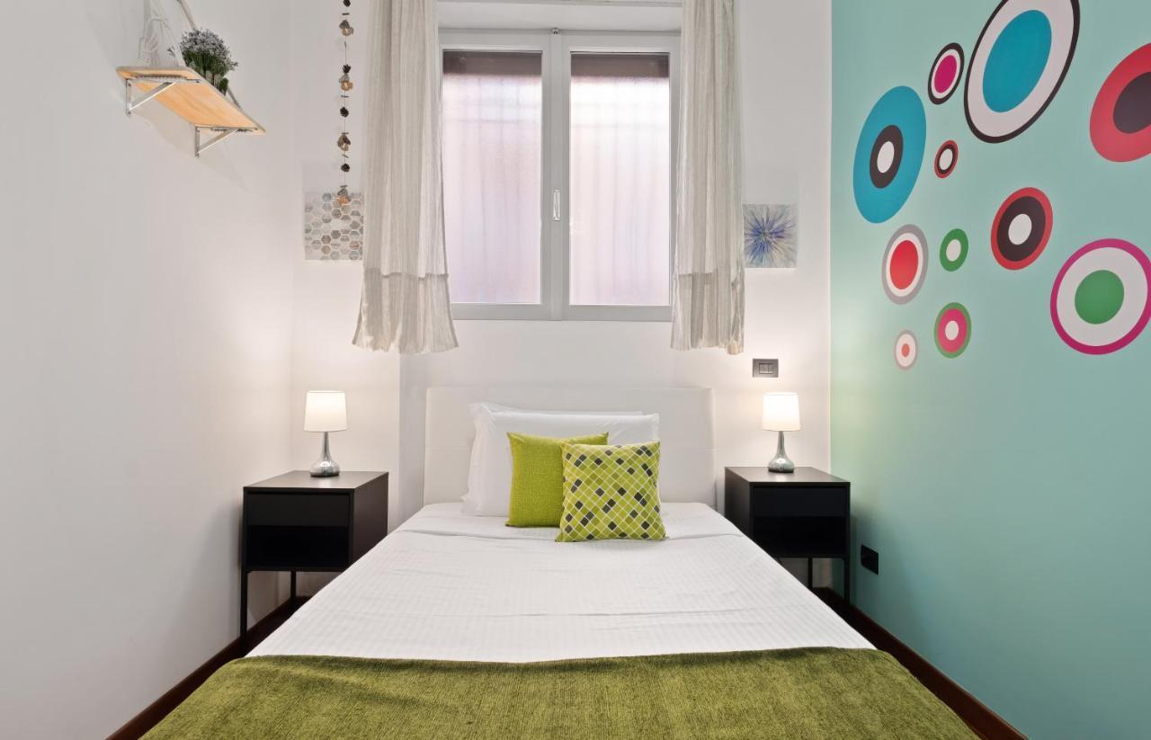 רומא 3 Bed Modern Flat - 15 Minutes Walk To Colosseum מראה חיצוני תמונה